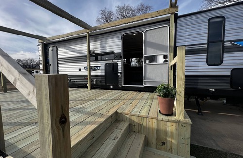 Valliant House | All You Need RV Dream Suite
