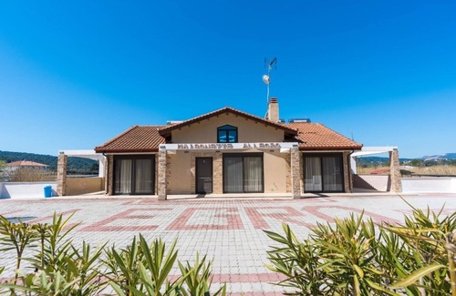 Ormos Panagias Villa | Allegro is a complex of 3 detached villas