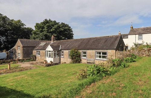 Wing Cottage | ALLERGARTH BARN, pet friendly, with open fire in Brampton, Cumbria