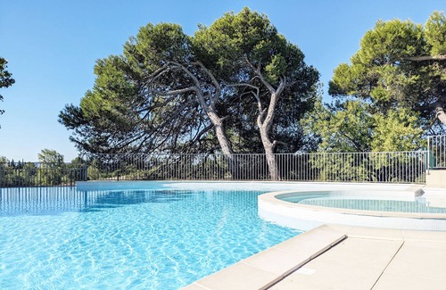 Saumane-de-Vaucluse Apartment | Allura Golf Appartement, au Coeur du Luberon, Belle Vue, Piscine