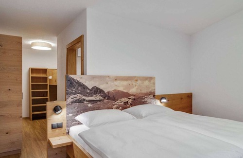 Helfenstein Apartment | Alluring Apartment in Hart im Zillertal with Parking