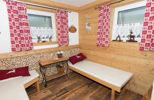 Luft House | Alluring Holiday Home in Ubersee with Whirlpool