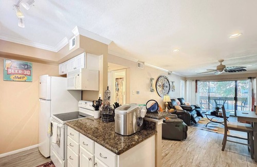 Walden on Lake Conroe Condo | Alluring Lakefront Condo - Perfect Getaway!