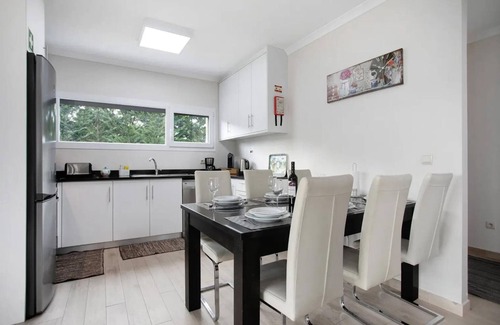 Caldas da Rainha Villa | Alluring Villa with Private Pool, Garden and Coast