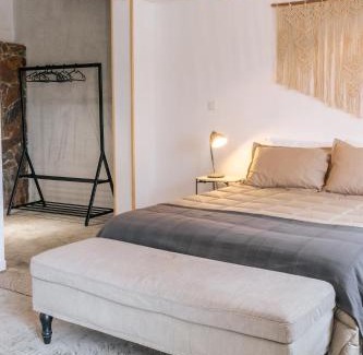 Olalhas House | Alma-Rio Room 3 by Mycelia