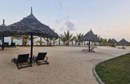 Vipingo Apartment | Almasi Suites at Sandyshore Beach Resort