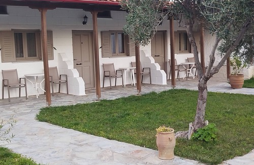 Neo Kalamaki Apartment | Almmos Mezzanine Apartments for rent 50 meters from the sea in Kalamaki Crete