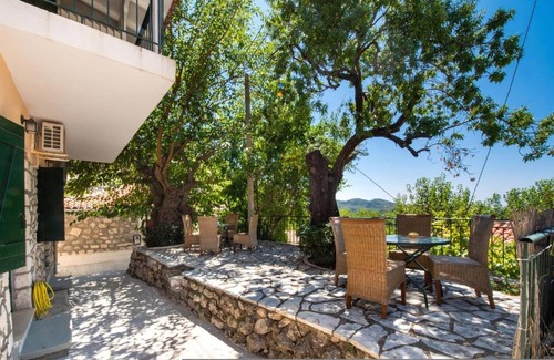 Drimonas House | Almond Tree House Relaxing
