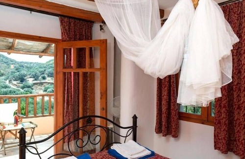 Vrouhas Villa | Almond Trees Villas