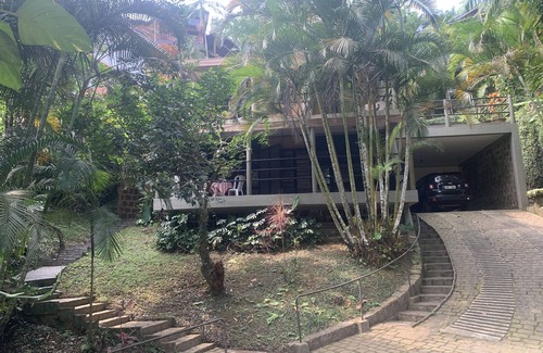 Pedra Verde House | Almost on the sand, Cond. Closed, Air Cond, 4 suites, 12 guests. 8 adults and 4 children