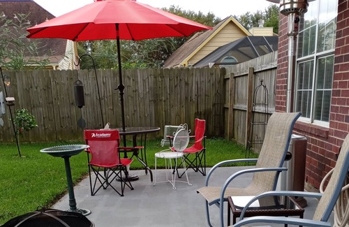 Lake Jackson House | Almost Paradise. Two bedrooms with private bathroom.