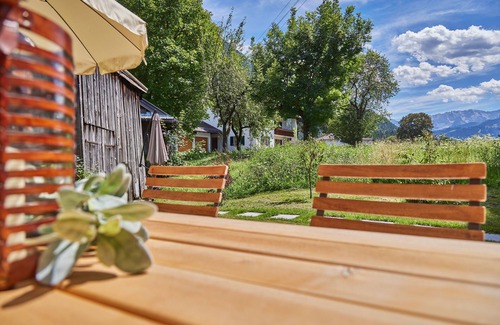 Muhldorfl Apartment | Almrausch - Modern holiday flat in historic farmhouse