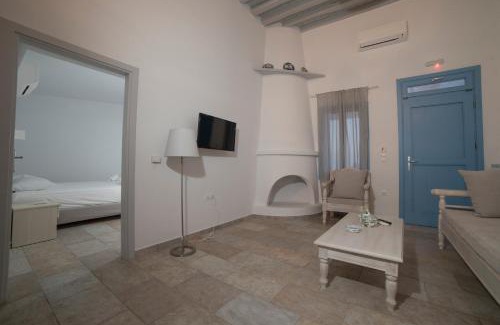 Skiros House | Almyra Guesthouse