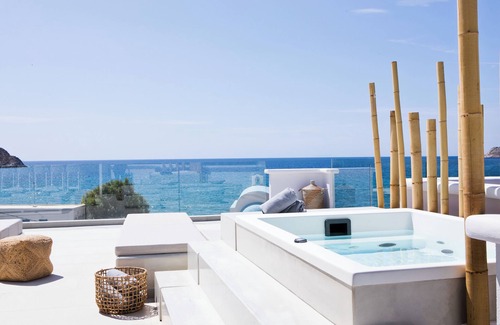Panormos Apartment | Almyra Luxury Bliss Suite Open Plannwith Sea View, Roof Top & Jacuzzi
