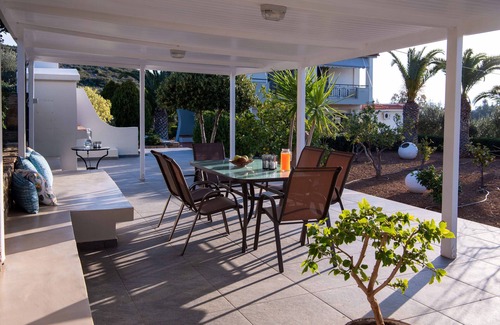 Almyros House | Almyros House I by the sea 3bd with garden & BBQ