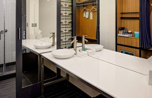 Chapel Hill Hotel | Aloft Chapel Hill