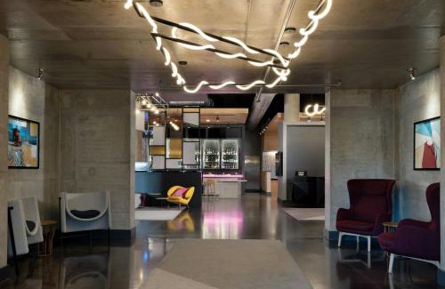 Central Sarasota Hotel | Aloft Sarasota