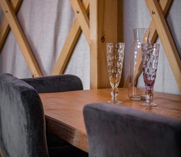 Andrychow House | Aloha Glamp - okrągłe domki przy rzece - balia i sauna - Energylandia