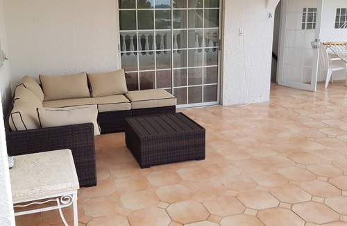Maho Apartment | Aloha Penthouse apartment in the heart of the Maho entertainment area.