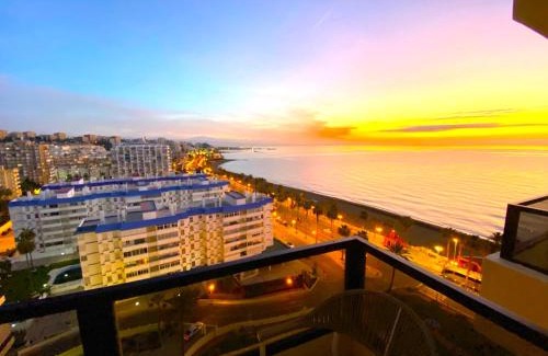 Torrequebrada Apartment | Aloha Playa Deluxe WiFi Swimming Pools & Parking