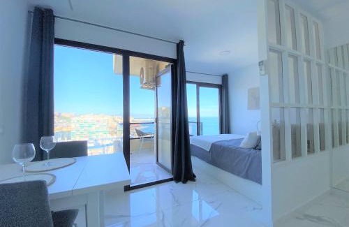 Torrequebrada Apartment | Aloha Playa Deluxe WiFi Swimming Pools & Parking