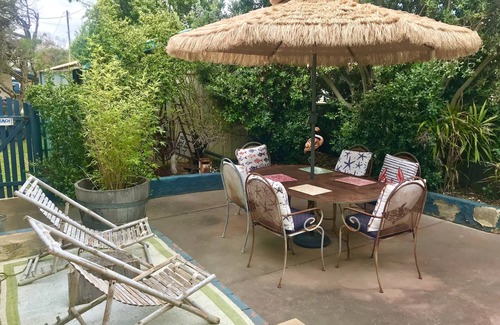 Silver Sands House | Aloha Silver Sands, sea and vines