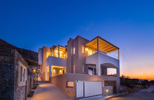 Piskopiano Villa | Aloni 3 bedroom Sea View Villa, sleeps 7 persons