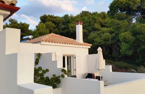 Alonissos House | Aloniro - Holiday property with sea views and sun terraces