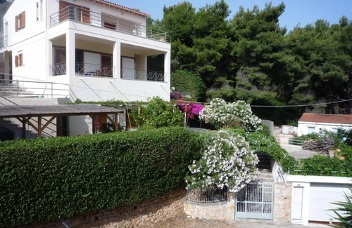 Votsi House | Alonissos: High standard seafront villa
