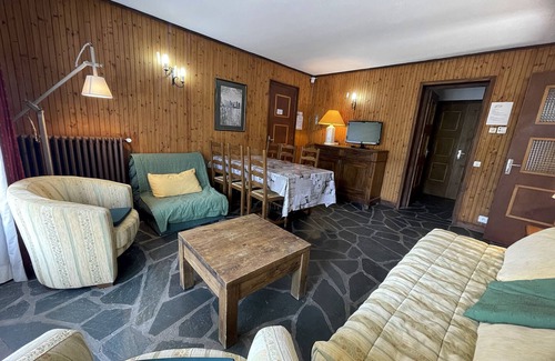 La Clusaz Apartment | Alpée 2 - Apartment in chalet for 4 people 2*