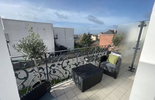 Chartres Apartment | ALP Chartres - Studio Terrace and parking, 4 persons