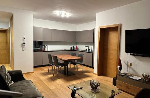Laax Apartment | Alp Resort Ski In/Ski Out - 4.5 Zimmerwohnung für max. 7 Personen