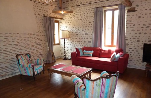 Saint-Lezer Apartment | Alpaca farm - 6 bed Gite & 2 X Double B&B rooms