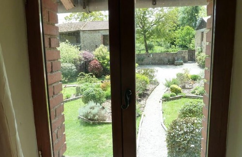 Saint-Lezer Apartment | Alpaca farm - 6 bed Gite & 2 X Double B&B rooms