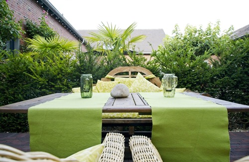 Niederkruechten House | AlpacaView Lodge - Gatehouse -