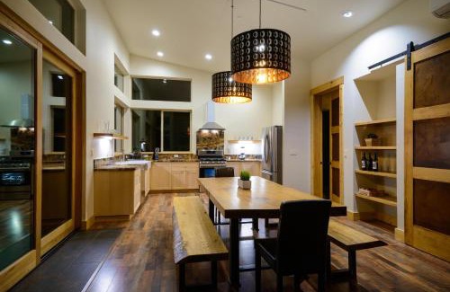 Yosemite West House | Alpenglow 3