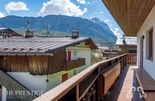 Cortina d'Ampezzo Historic Centre Apartment | Alpenglow Cortina: where luxury becomes emotion