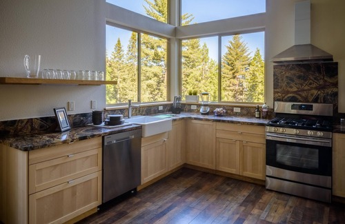 Yosemite West House | Alpenglow 3