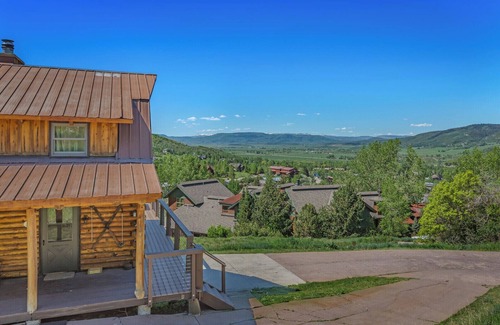 Steamboat Springs House | Alpenhaus Lodge w/Deck, Spa & Panoramic Views 1028