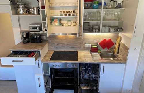 Ettenhausen Apartment | AlpenKastl for 1-3 persons 40 square meters, living room/kitchen, bedroom, shower/WC, balcony, WLAN