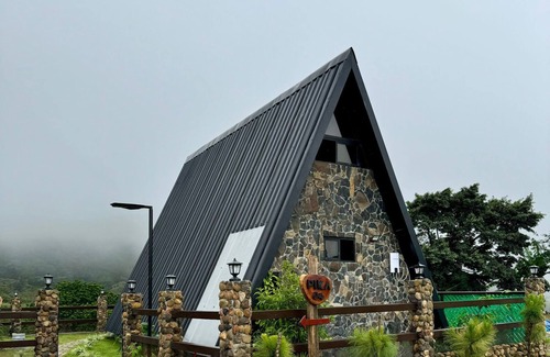 Panama Oeste Province Cabin | Alpine style mountain cabin with pool Pika 04 by Pika Cabins