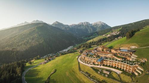 Sorafurcia Hotel | Alpin Panorama Hotel Hubertus