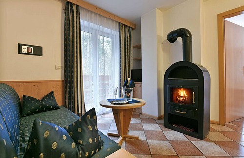 Siusi Apartment | Alpin-Residence Amadeus is only a stone's throw away from Gondolalift
