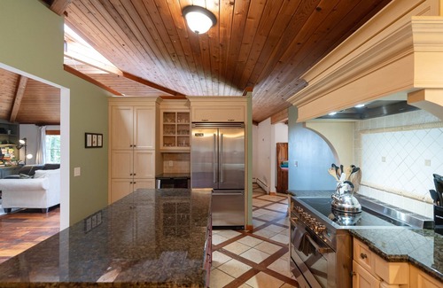 Stowe Area House | Alpine Chateau Stowe-7 BR-6 bath-Game Room, Firepit, Pool!