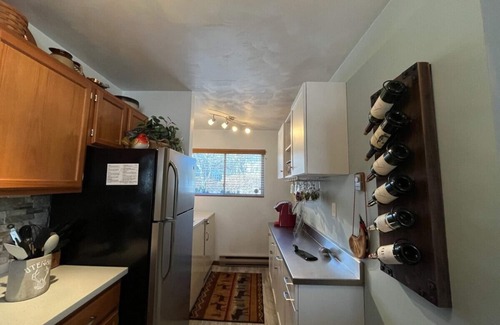 Hidden Valley House | 🐾🔥 Alpine Escape | Pet Friendly Autumn Escape w/Fire Pit, Trails Nearby 🍁