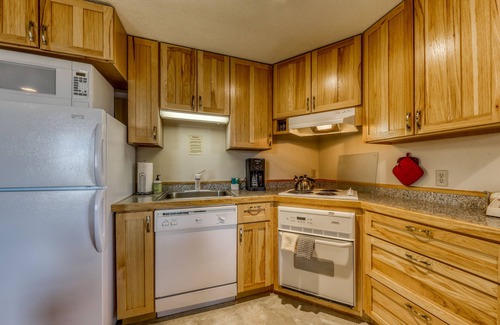 Boise Condo | Alpine getaway with easy hiking & ski-in/ski-out access
