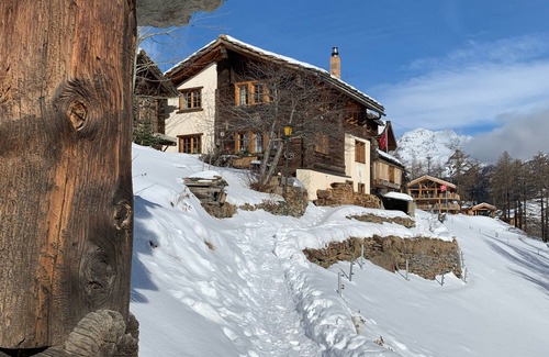 Saas-Fee Ski Chalet | Alpine hideway in the Valais mountains of Saas-Fee