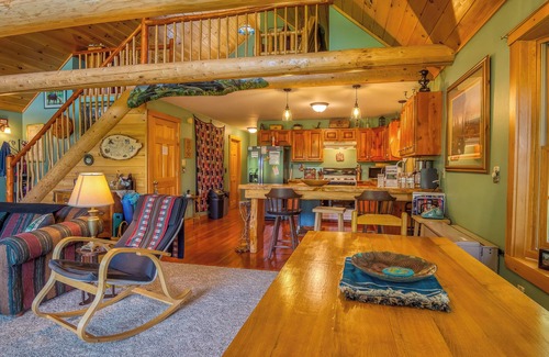 Rangeley House | Alpine Loon Lodge - Just a mile from downtown Rangeley with lake views!