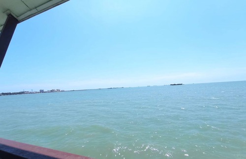 Batu Dua Ski Chalet | Alpine LXPD Full Seaview Water Chalet
