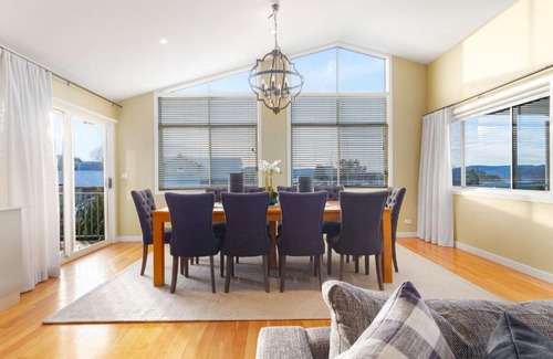 Jindabyne House | Alpine Retreat 107A Gippsland Street